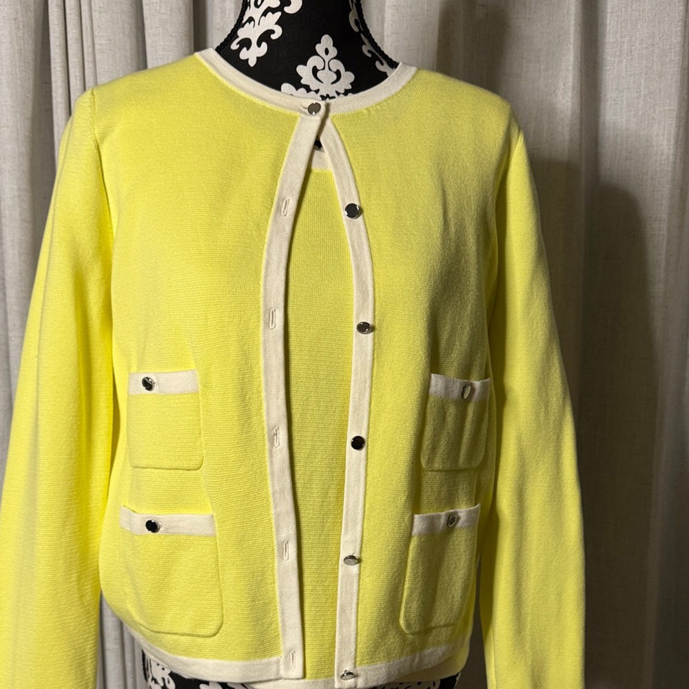 Elegant Talbots Yellow Women's Sweater Set with White Accents